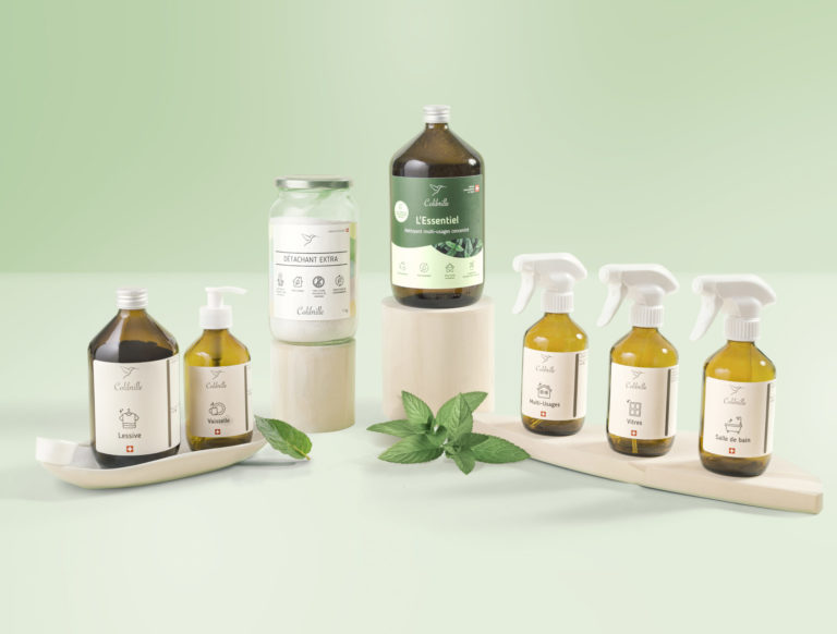Kit de démarrage Extra Colibrille, senteur menthe poivrée : flacons en verre, recharge L'Essentiel et Détachant Extra