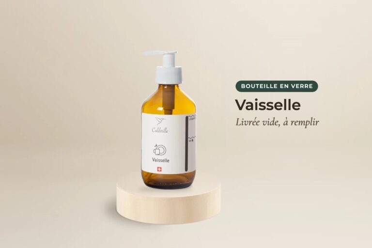 Bouteille en verre ambré vide Colibrille Vaisselle avec pompe, sur un socle en bois, pastille « Bouteille en verre », livrée vide à remplir